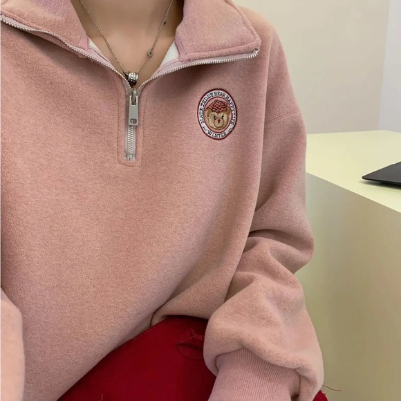Fuzzy Half-Zip Sweatshirt – Cute Bear Embroidery & Cozy Fleece Lining - Picture 1 of 4